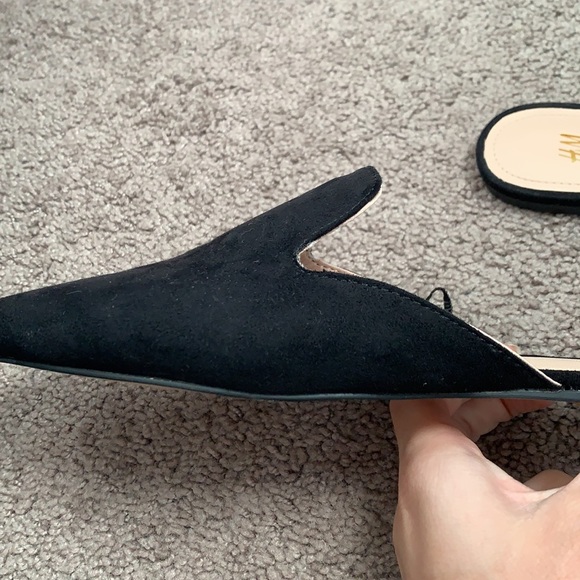 4/25! H&M black flat slide on mules! - Picture 5 of 7